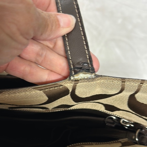 Coach Brown Tote Bag with Signature Design - Picture 10 of 16